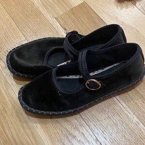 ZARA kids forest green velour Mary Jane’s